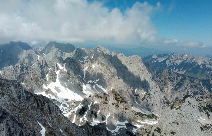 Nad císařskou korunou – Kateřina Minková | promítání a beseda