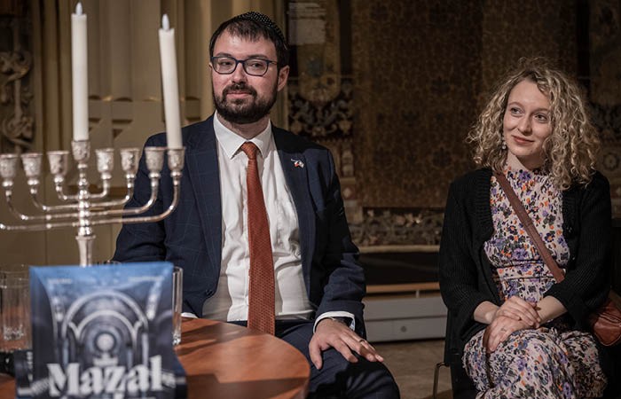 ZÁLOŽKA – Tereza Piskláková a rabín David Maxa – Mazal Tov / autorské čtení a beseda