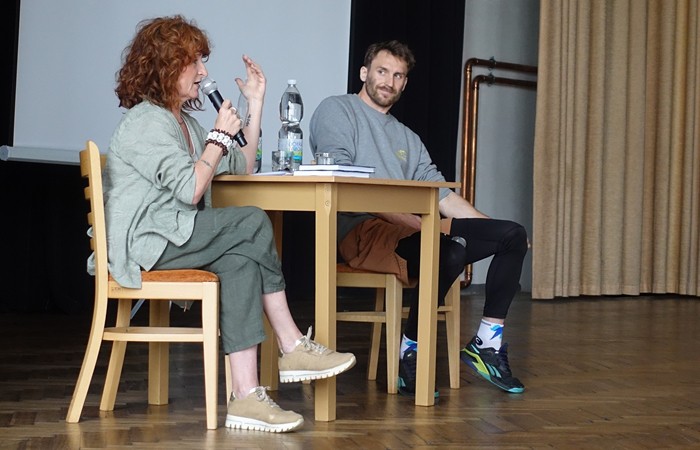 Města čtou 2024 / Parkourista – Eva Dolejšová a Tomáš Zonyga / beseda