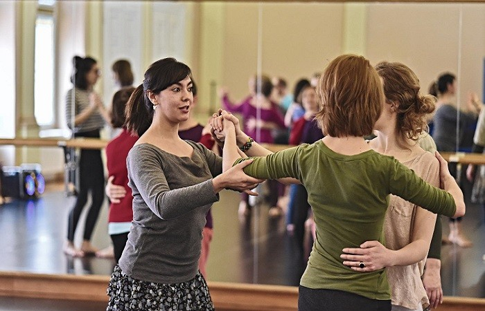 Propojení pohybem – Isabel Mendoza / workshop pro rodiče a teenagery
