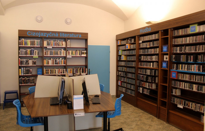 hudebni-a-cizojazycna-sekce-01